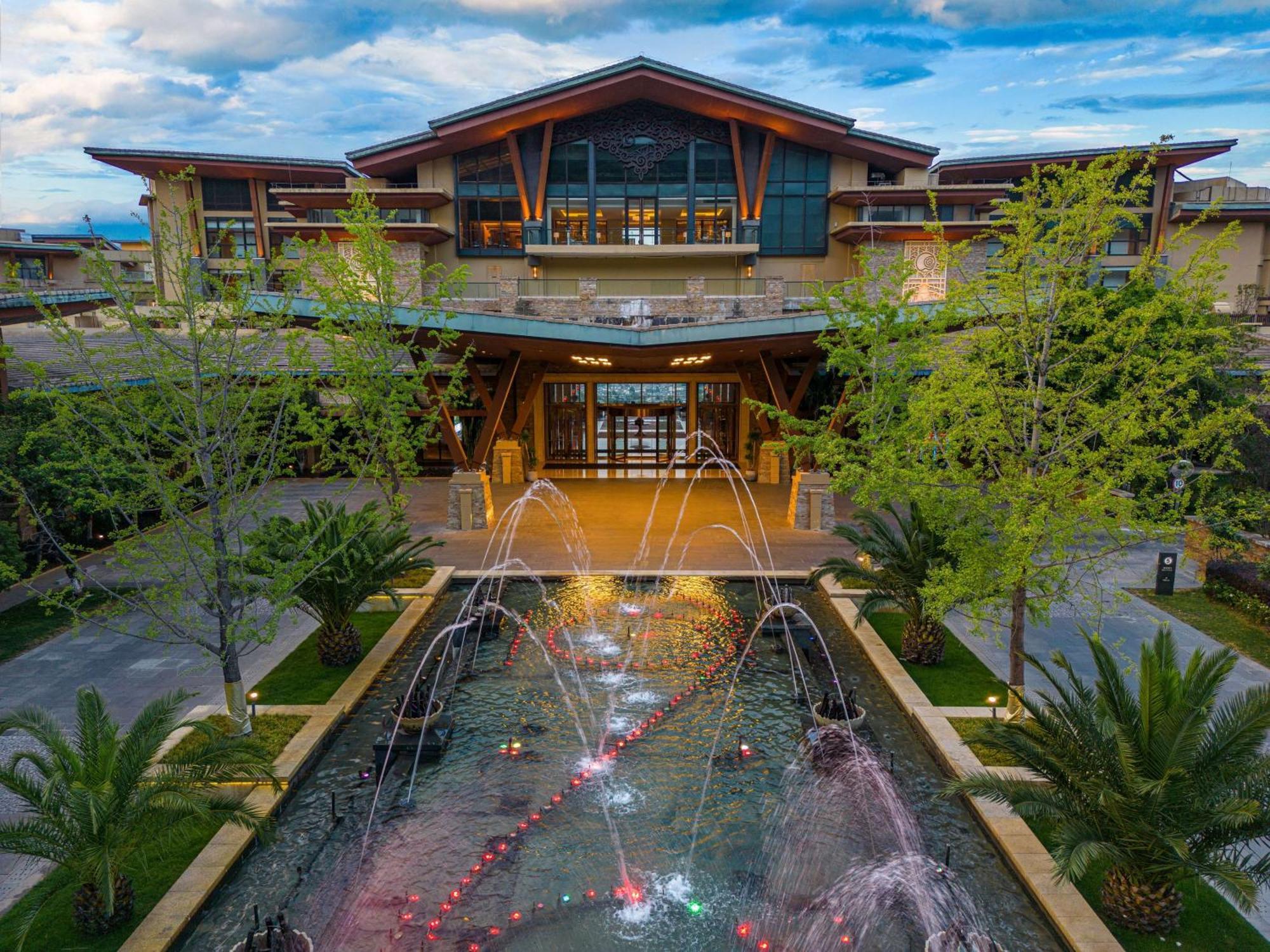 Hilton Dali Resort & Spa Екстер'єр фото